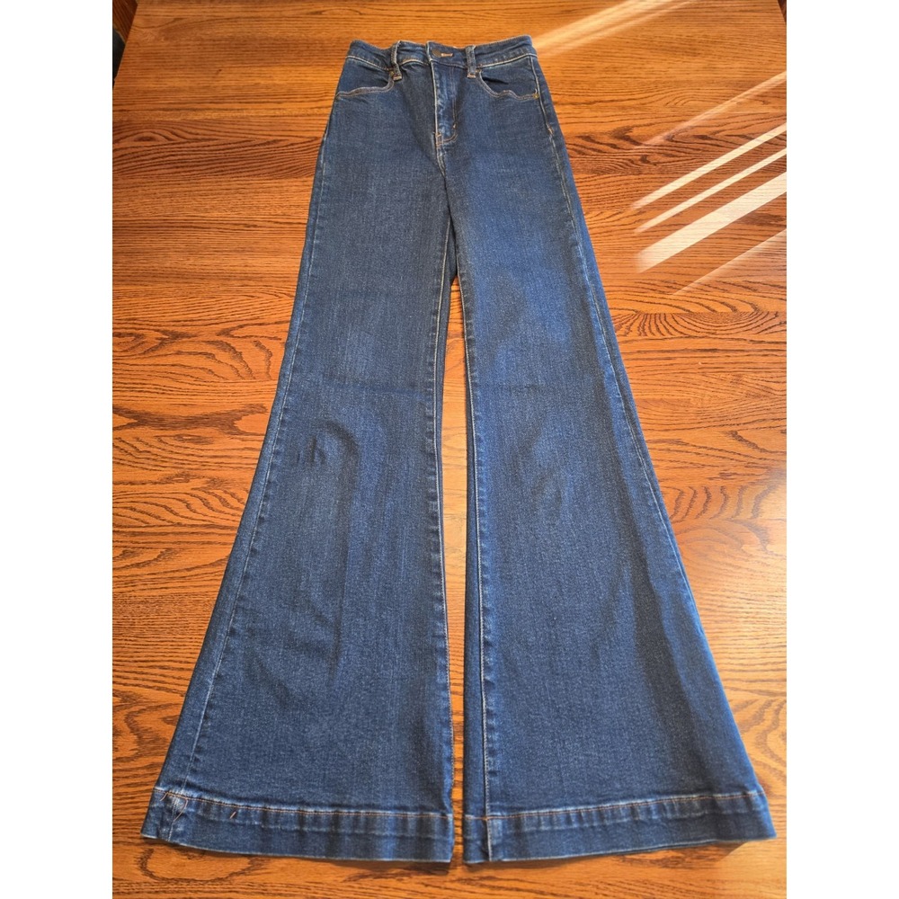Rollas Eastcoast Flare Jeans Womens Size 28 (measures 22") Dream Blue High-Rise